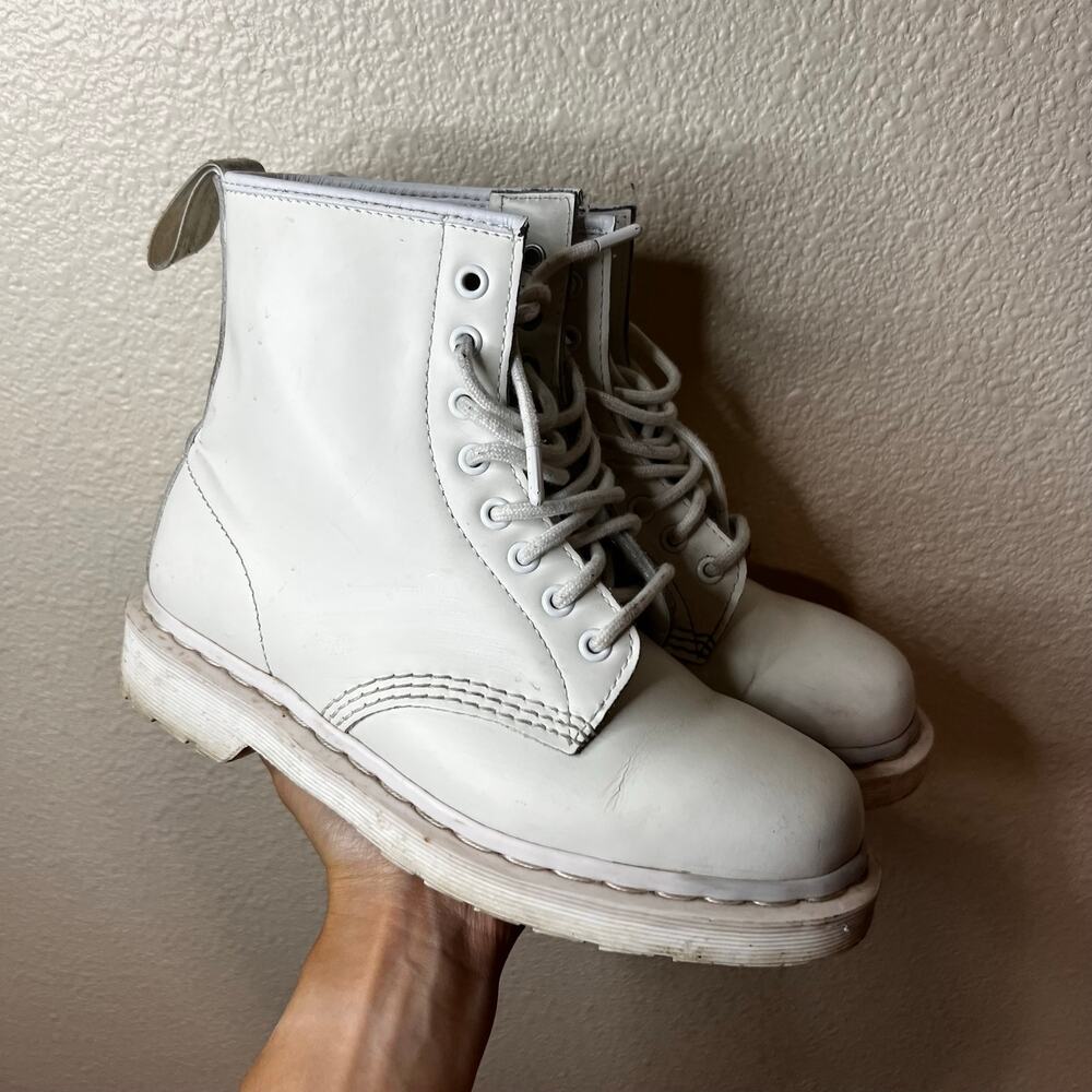 Dr. Martens white monochromatic smooth leather 1460 combat boots ladies US 8